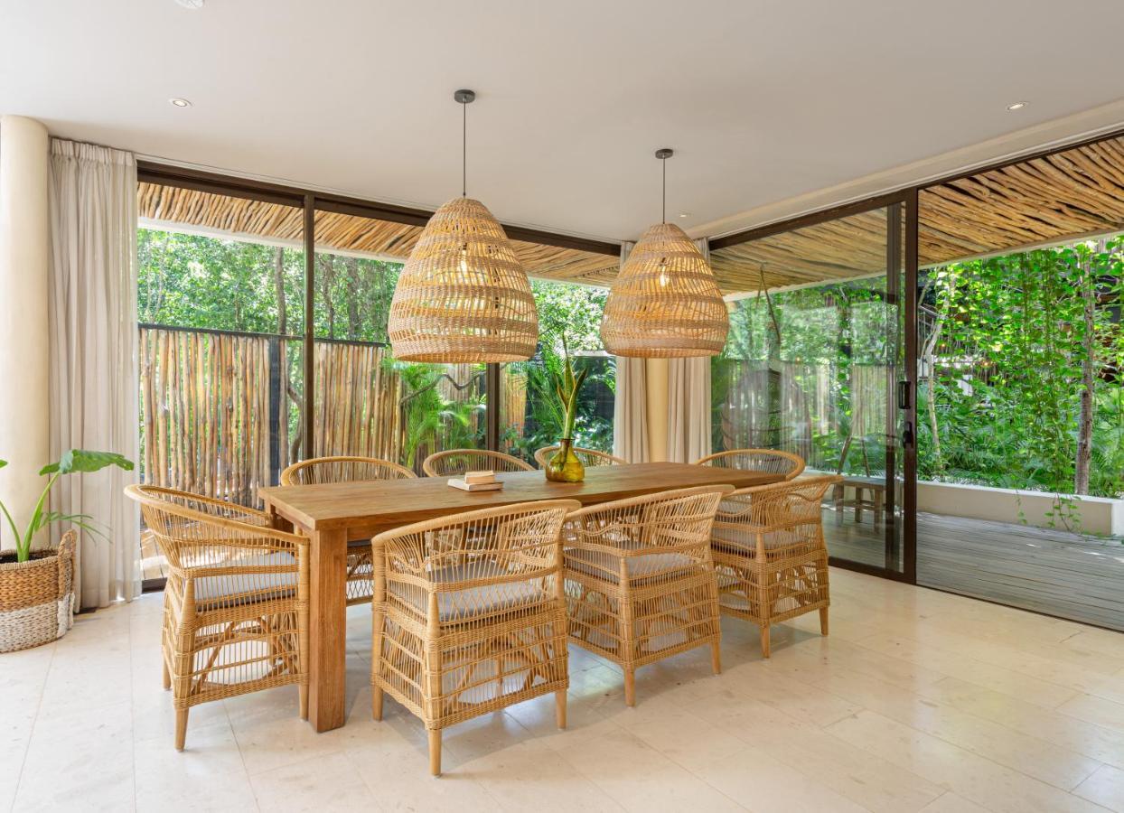 Copal Tulum Hotel Exterior photo Dining room at Flora Farms